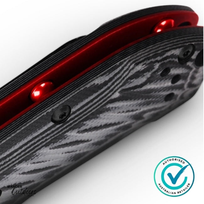 Benchmade 565BK-02 Mini Freek Axis Folding Knife, Multicolour G10 Close Up of Scales and Handle