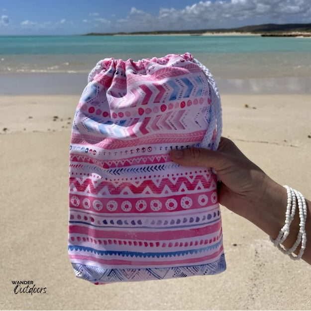 Newlyfe Beach Towel & Pouch Pink Sands Pouch