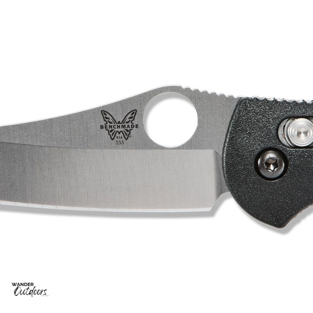 Benchmade 555-S30V Mini Griptilian Axis Folding Knife  Close Up