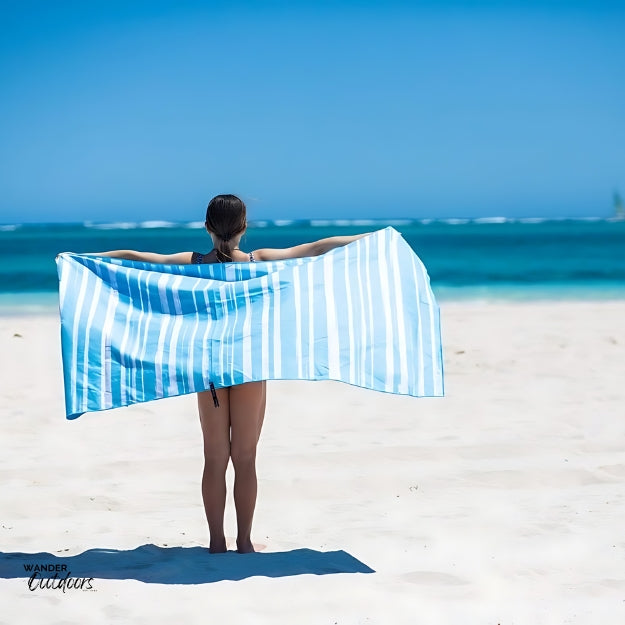 Newlyfe Beach Towel & Pouch Azure on the beach