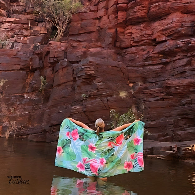 Newlyfe Beach Towel & Pouch Flamingo In Water