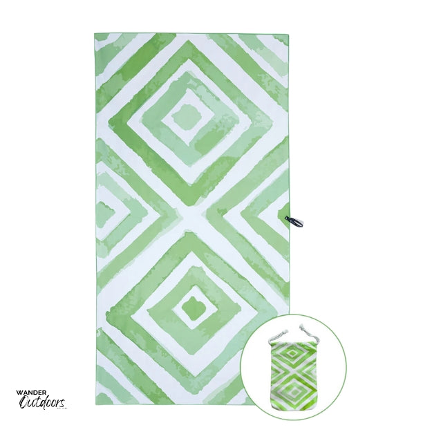 Newlyfe Beach Towel & Pouch in Greens Beach