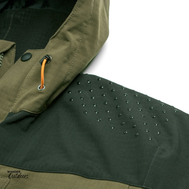 Stoney Creek Frostline Jacket in Bayleaf Shoulder Close Up