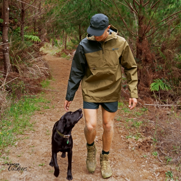 Stoney Creek Stow It Pro Jacket Tundra Black walking the dog