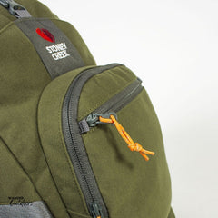 Stoney Creek Whirinaki 25 Pack Bayleaf Zip Close Up