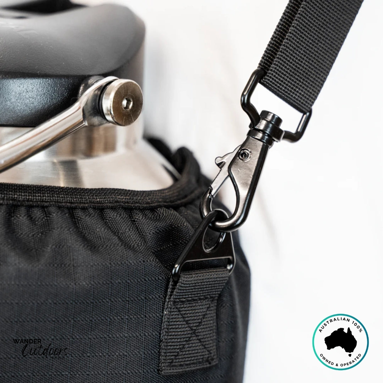 Close-up of detachable strap clip and reinforced stitching on The Aussie Pal 6L Hydro Jug Sling for durability.