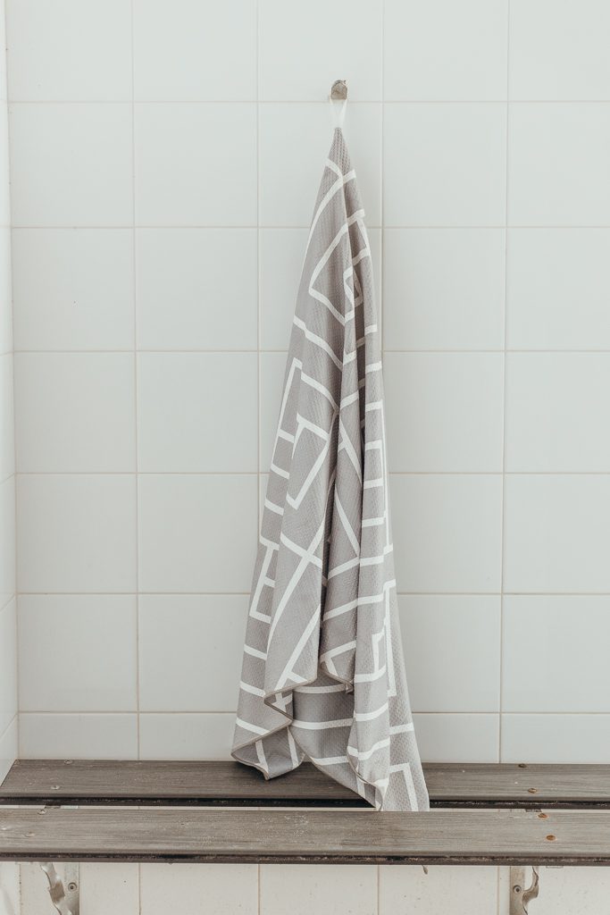 Newlyfe Grey Bath Towel - Wander Outdoors