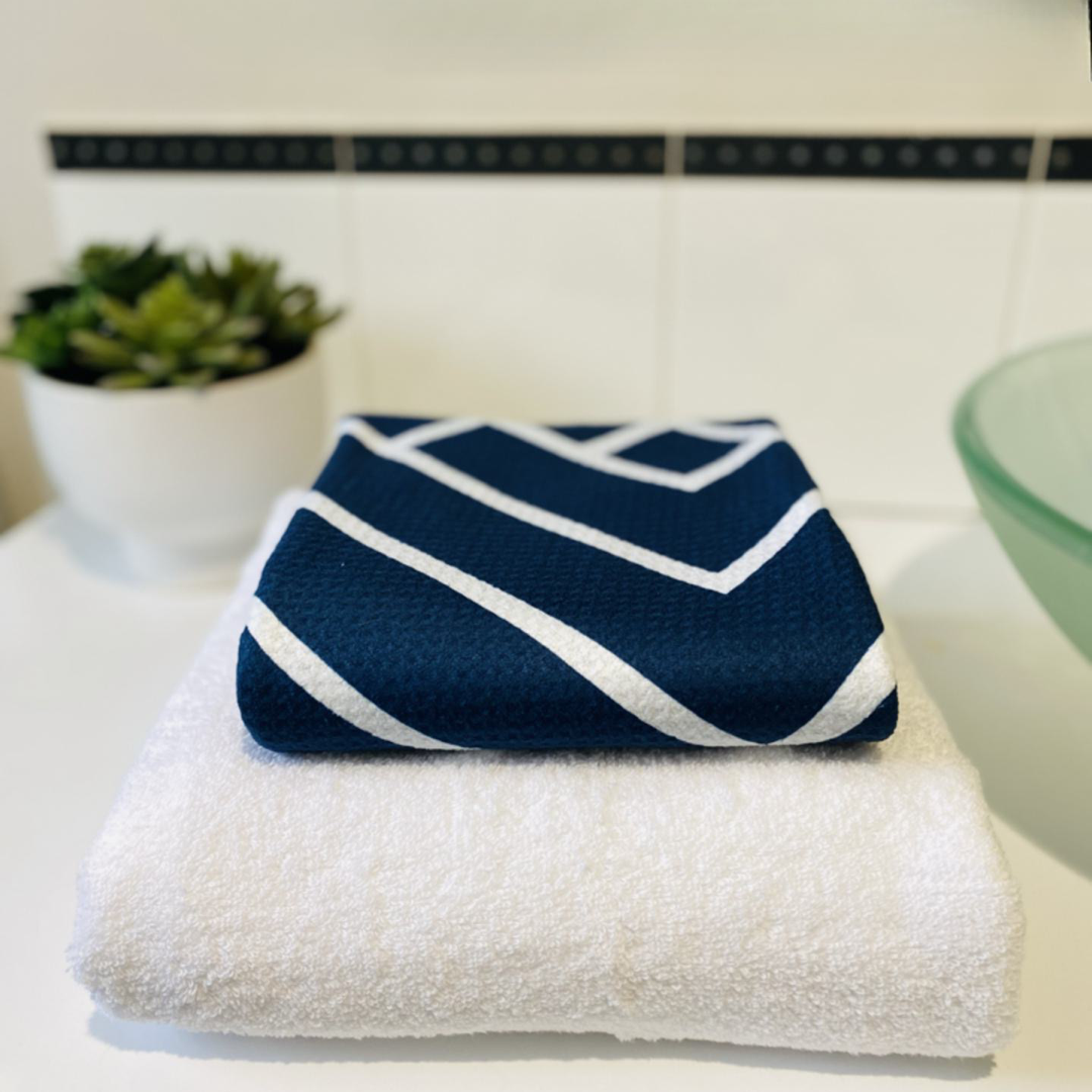 Newlyfe Navy Bath Towel - Wander Outdoors