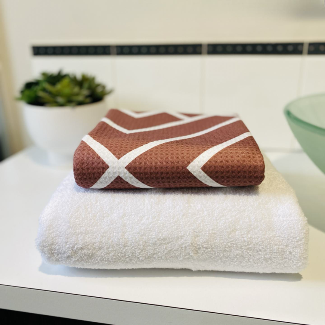 Newlyfe Rust Bath Towel - Wander Outdoors